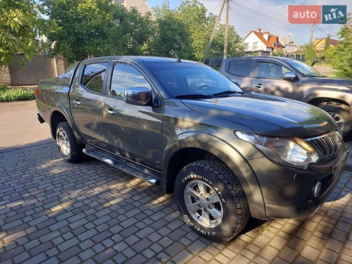Mitsubishi L 200 2016