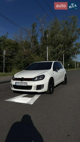Volkswagen Golf GTI 2011