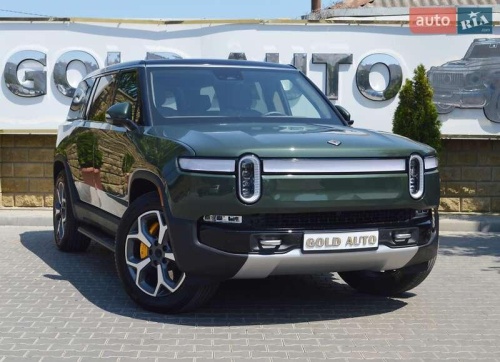 Rivian R1S 2023