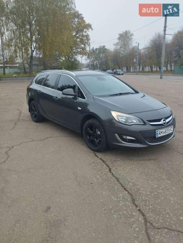 Opel Astra 2012