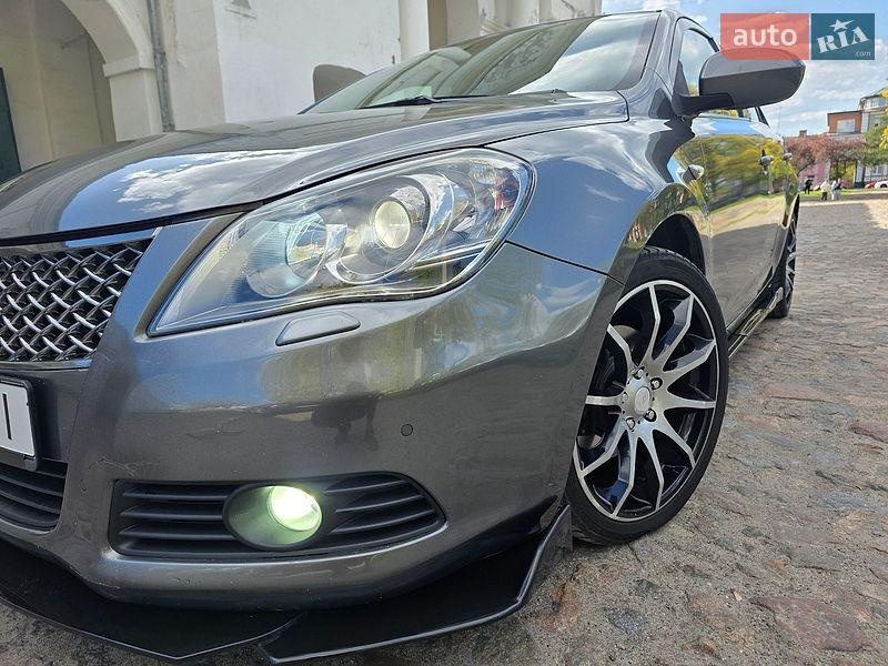 Suzuki Kizashi 2011