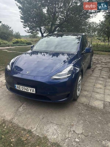 Tesla Model Y 2020