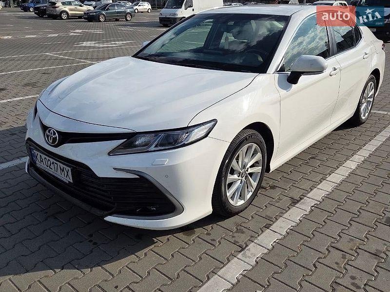 Toyota Camry 2024