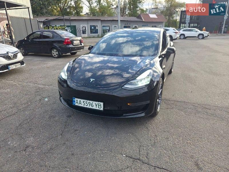 Tesla Model 3 2021