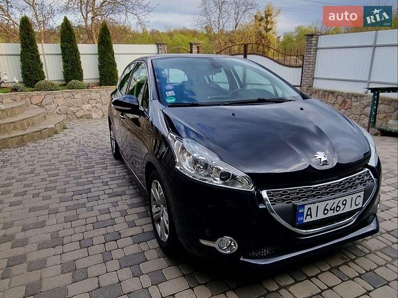 Peugeot 208 2013