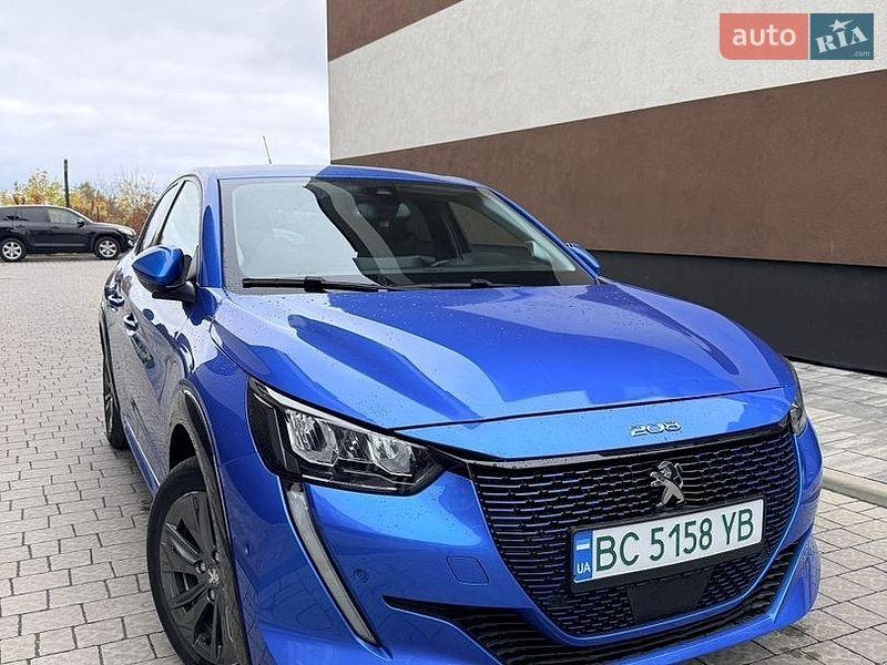 Peugeot 208 2021