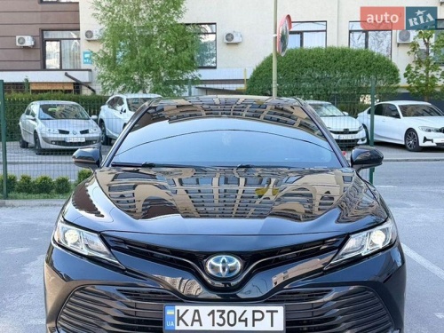 Toyota Camry 2019