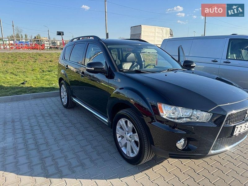 Mitsubishi Outlander XL 2012