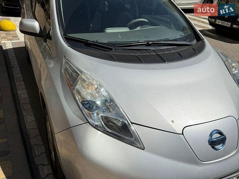 Nissan Leaf 2011