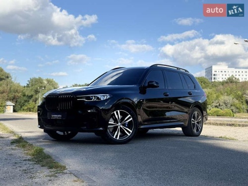 BMW X7 2021