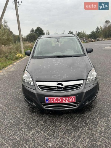 Opel Zafira 2011