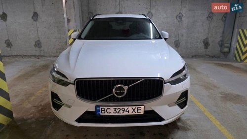 Volvo XC60 2022