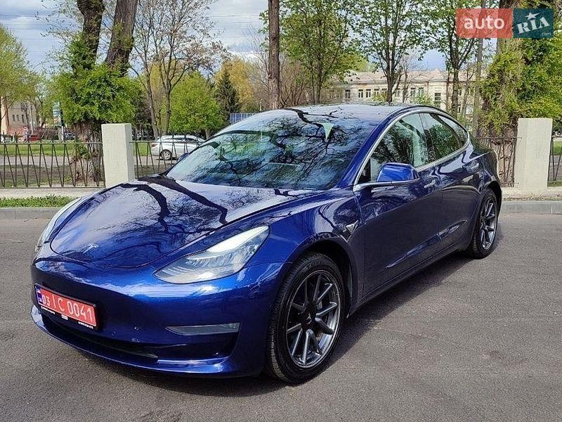 Tesla Model 3 2019