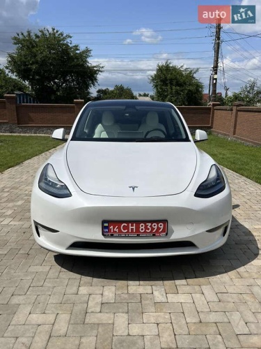 Tesla Model Y 2022