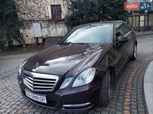 Mercedes-Benz E-Class 2011