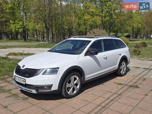 Skoda Octavia Scout 2019