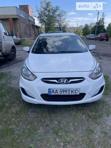 Hyundai Accent 2012