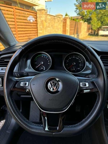 Volkswagen e-Golf 2020
