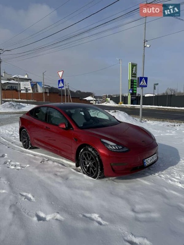 Tesla Model 3 2020