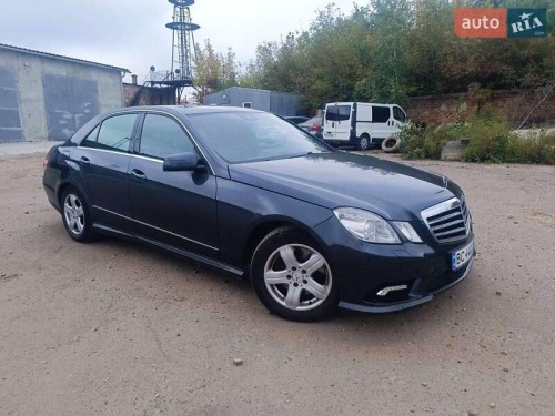 Mercedes-Benz E-Class 2011