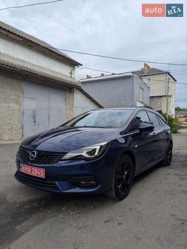 Opel Astra 2021