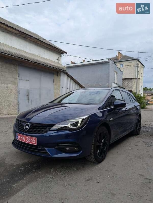 Opel Astra 2021
