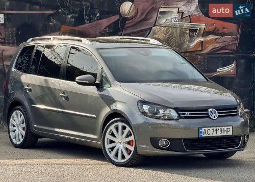 Volkswagen Touran 2012