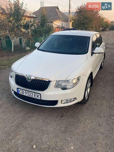 Skoda Superb 2012