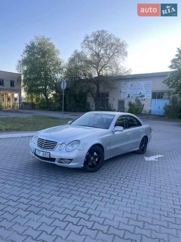 Mercedes-Benz E-Class 2008