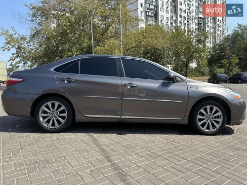 Toyota Camry 2016