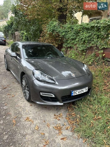 Porsche Panamera 2012