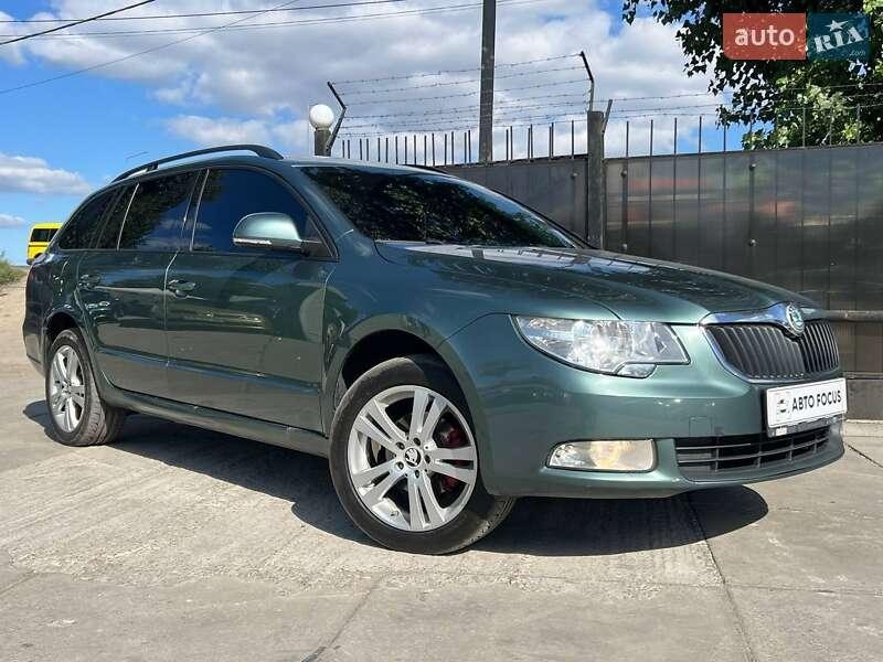 Skoda Superb 2011