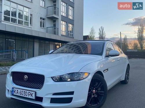 Jaguar XE 2017