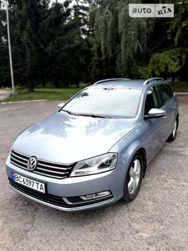 Volkswagen Passat 2011