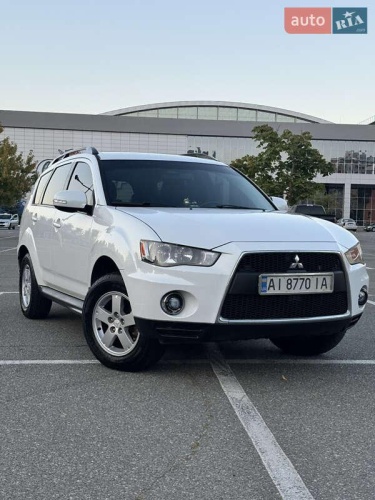 Mitsubishi Outlander 2011