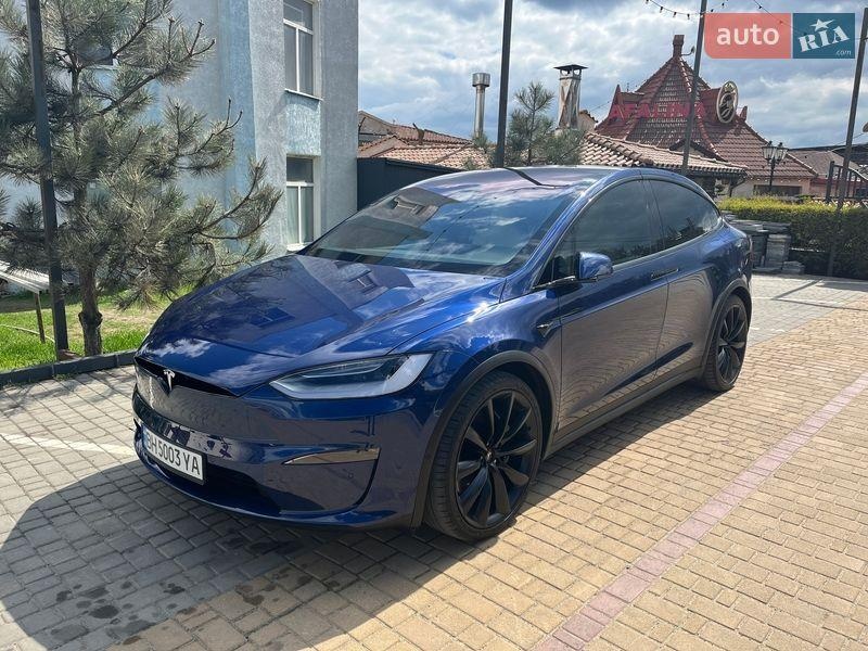 Tesla Model X 2022