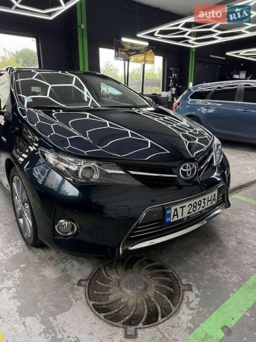Toyota Auris 2015