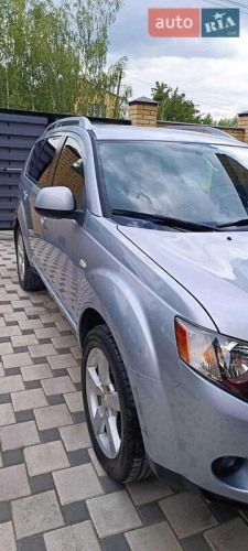 Mitsubishi Outlander XL 2008