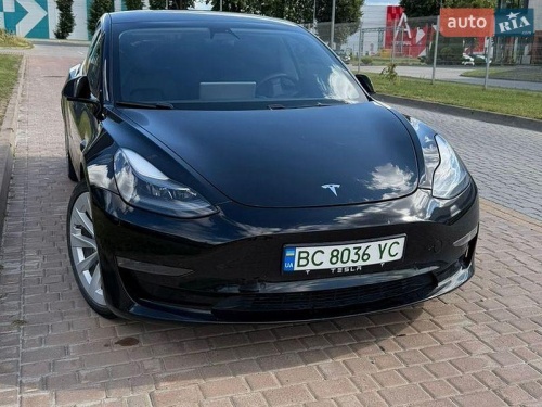 Tesla Model 3 2021