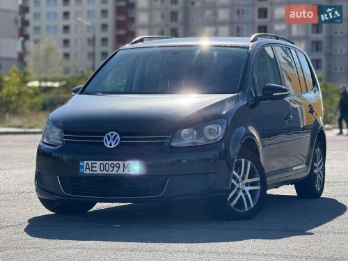 Volkswagen Touran 2011