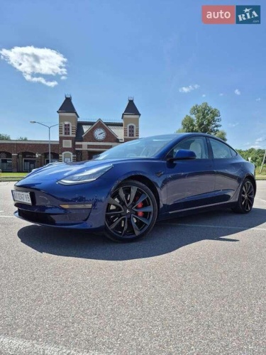Tesla Model 3 2020