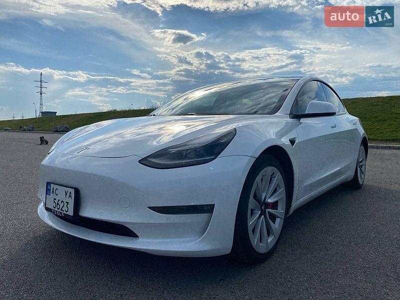 Tesla Model 3 2021