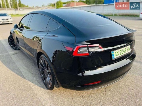 Tesla Model 3 2020