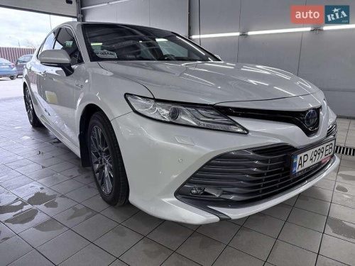 Toyota Camry 2019