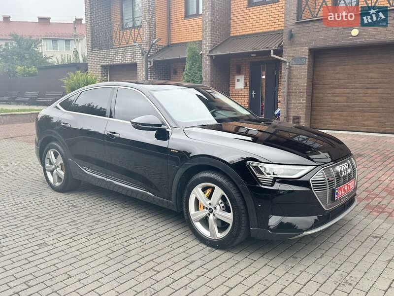 Audi e-tron 2023