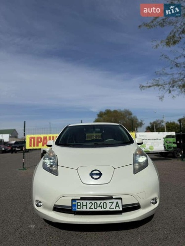 Nissan Leaf 2011