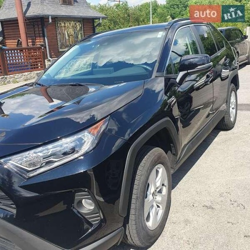 Toyota RAV4 2021