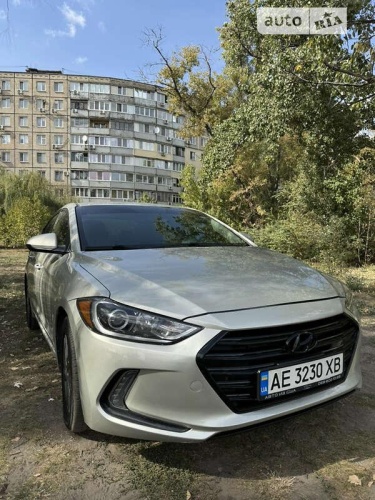 Hyundai Elantra 2016