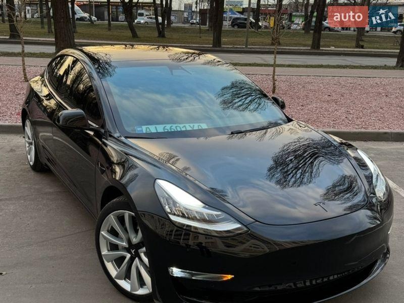 Tesla Model 3 2020