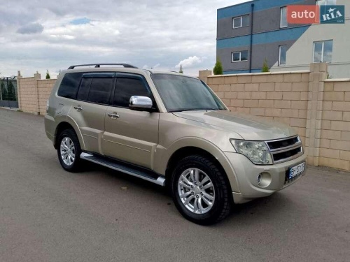 Mitsubishi Pajero 2013